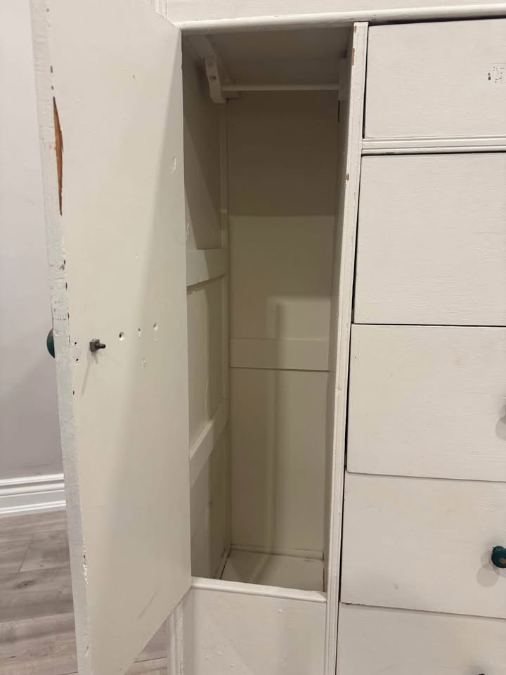 Cute 1950’s Vintage White Dresser with Mini-Wardrobe - photo 3