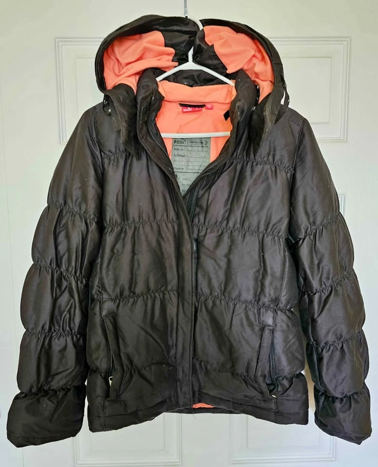PUMA Women's Black & Coral Pink Puffer Winter Jacket - Size S