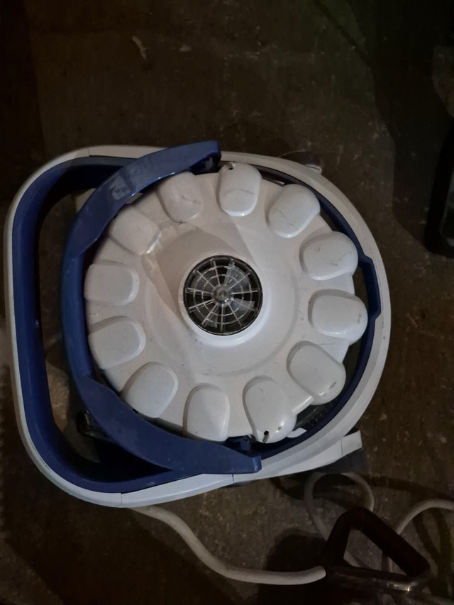 Pool cleaner robot aucavac 600 hayward parts or repair - photo 2