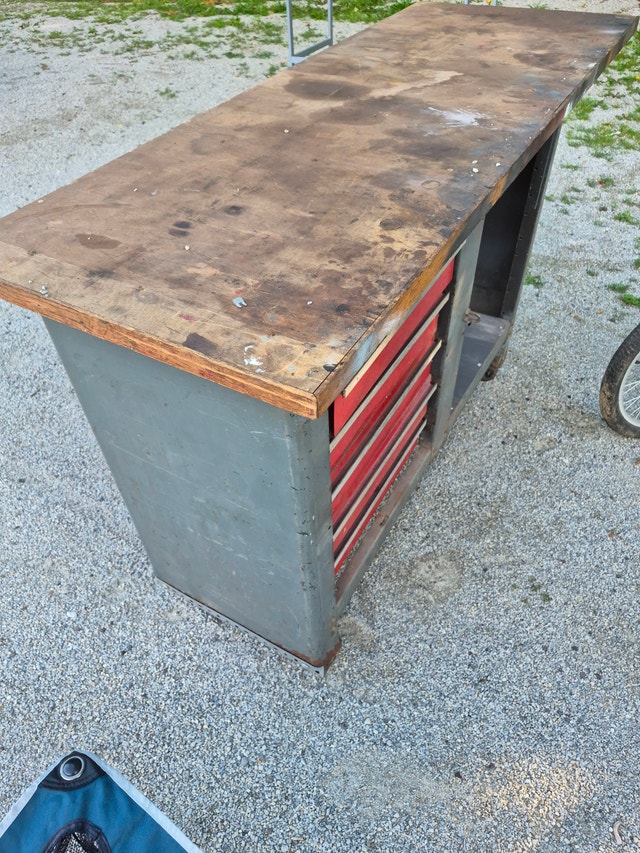 wood work table with red tool box, rolling - photo 2