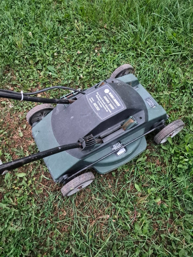 Electric lawnmower Black & decker 2000 Series M2350 - photo 3