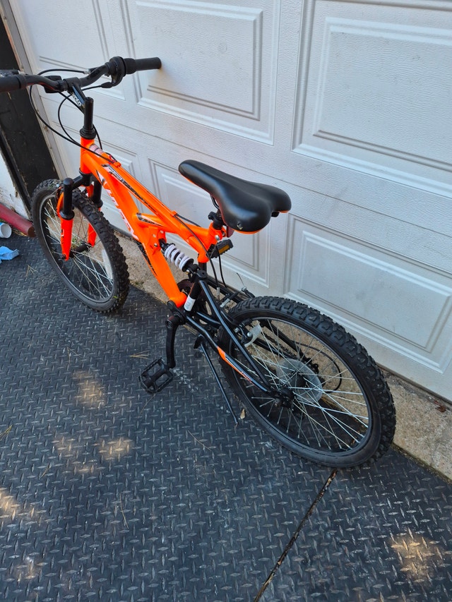 24'' wheel bike orange Huffy rock creek dual suspension - photo 3