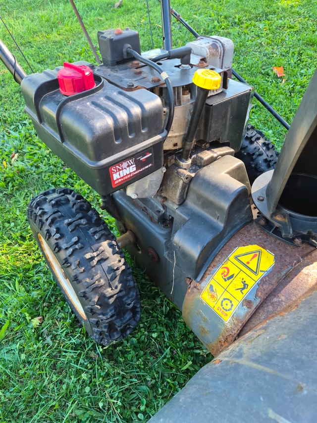 10.5hp 29'' MTD Snow King Snow Blower - Needs Repair - photo 3