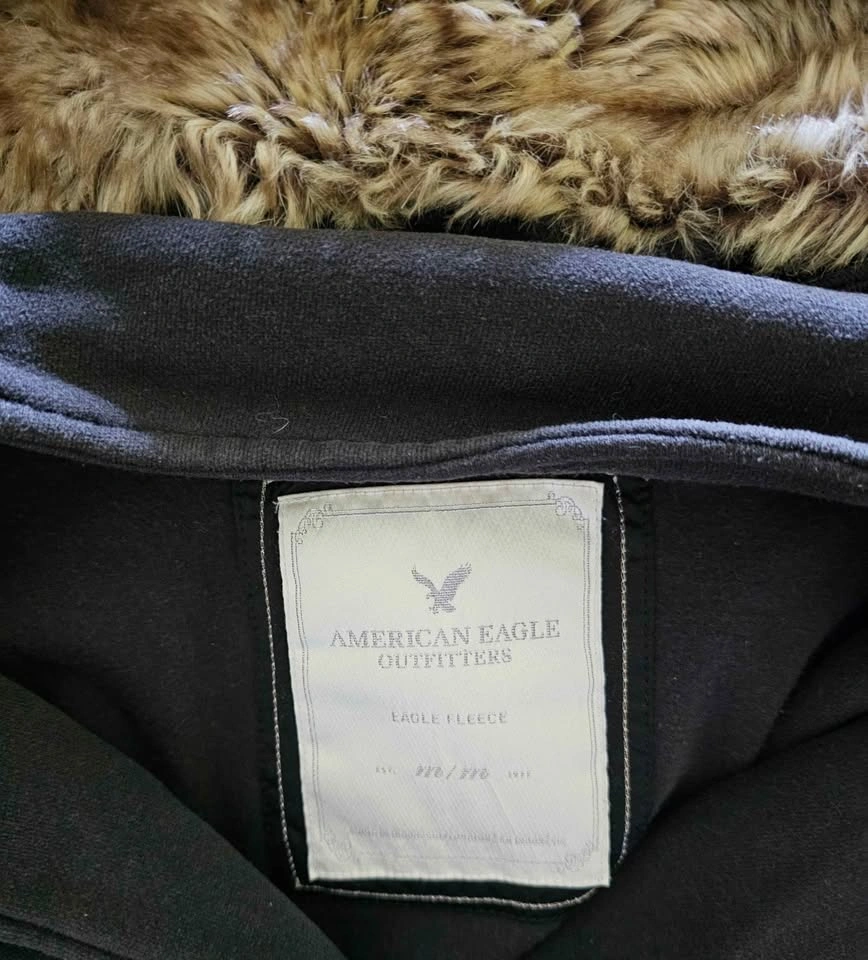 American Eagle Women's Faux Fur Hooded Fleece Peacoat - M - photo 3