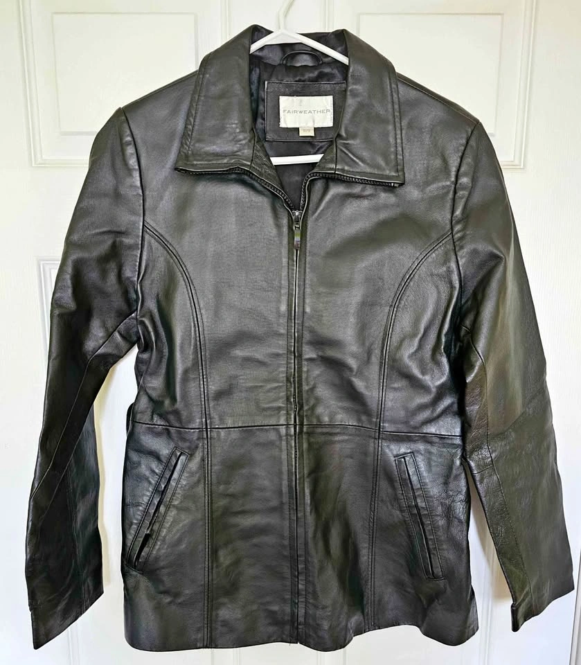 FAIRWEATHER Women's Black 100% Genuine Leather Zip-Up Jacket - S