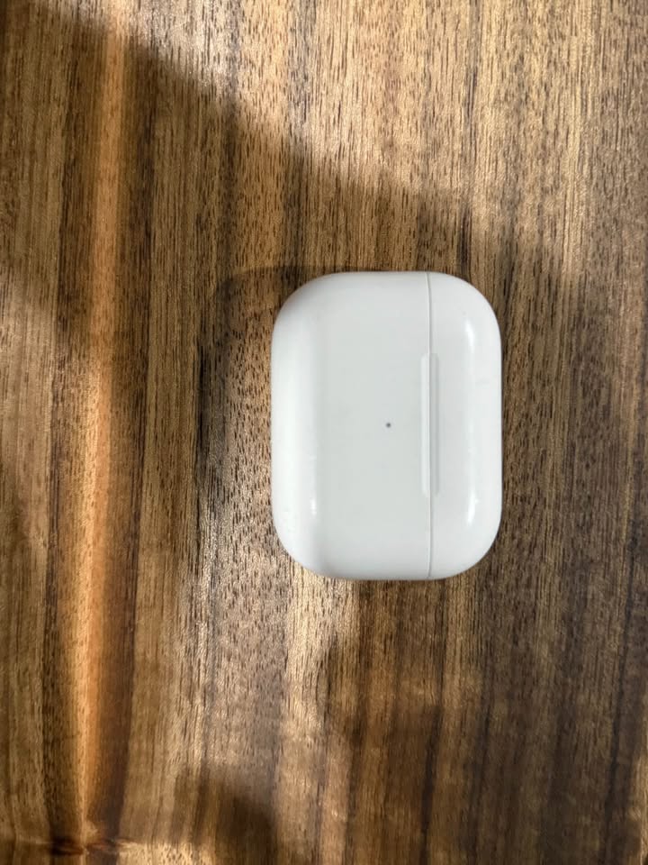 Apple AirPods Pro second generation - photo 2