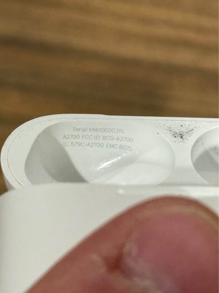 Apple AirPods Pro second generation - photo 3
