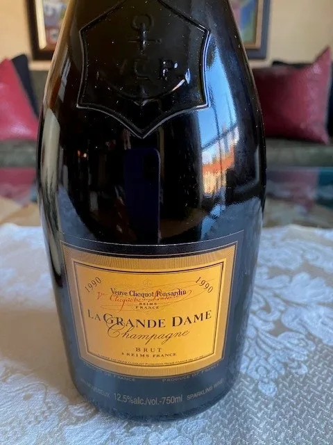Veuve Cliquot 1990 Champagne botttle EMPTY image indicator(3)
