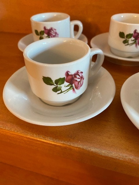 Espresso Cups with Saucers Featuring a Floral Pattern - photo 2