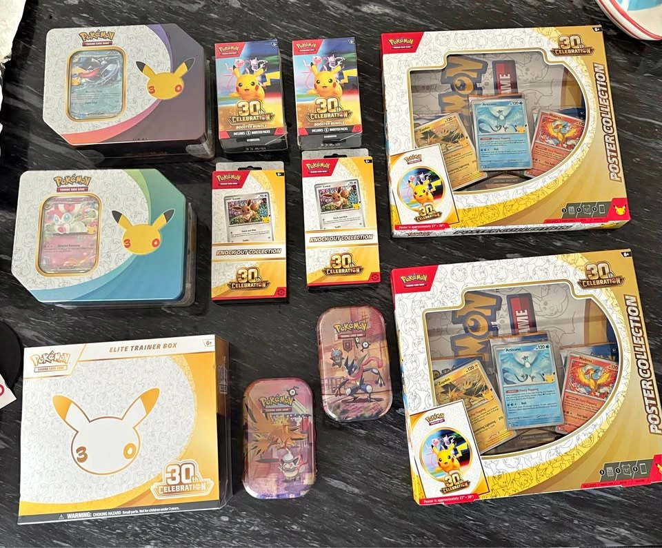 Pokémon 30th Celebration Collection – 11 Sealed Items