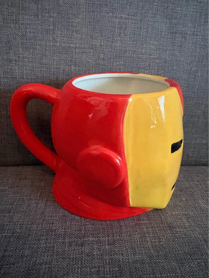 Official Marvel Comics Iron Man 3D Sculpted 19oz Ceramic Mug - photo 3