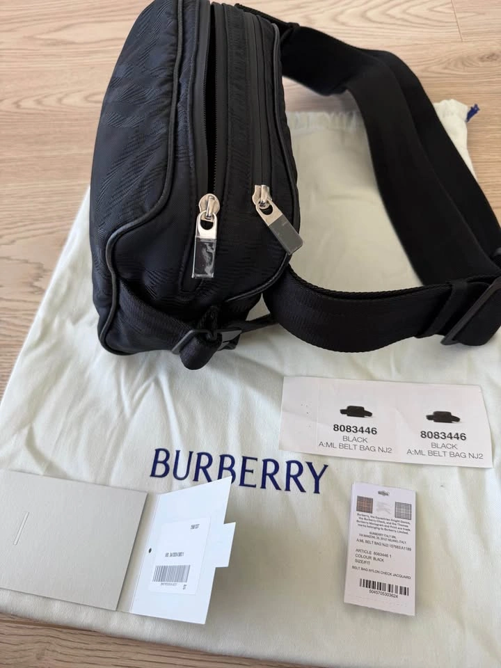 Burberry Black Belt Bag - photo 5