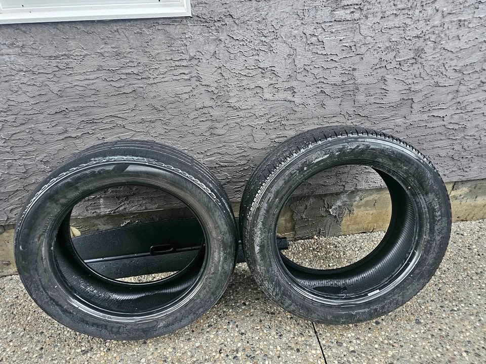 2 tires 265/50R20