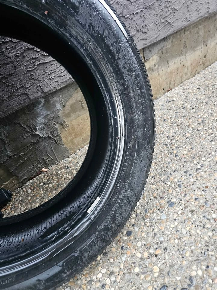 2 tires 265/50R20 - photo 4