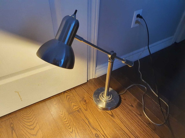Desk lamp used (Best offer) - photo 2