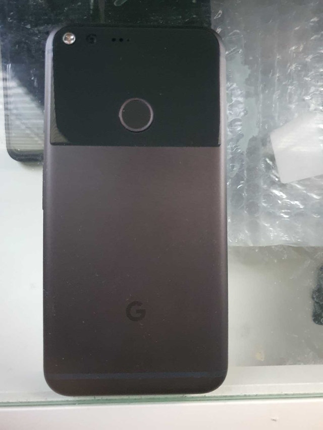 Google pixel 1 xl G-2pw2100 (Not working) - photo 2