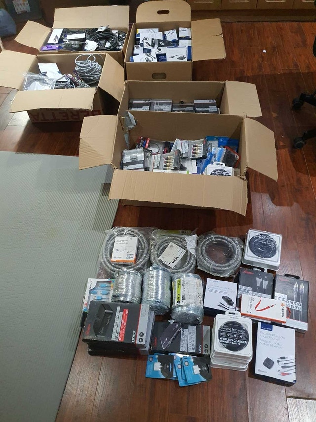 Electronics Accessories (Best Offer) - photo 3