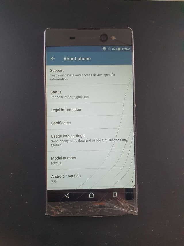 Sony Xperia F3213 (Cracked Screen) - photo 2