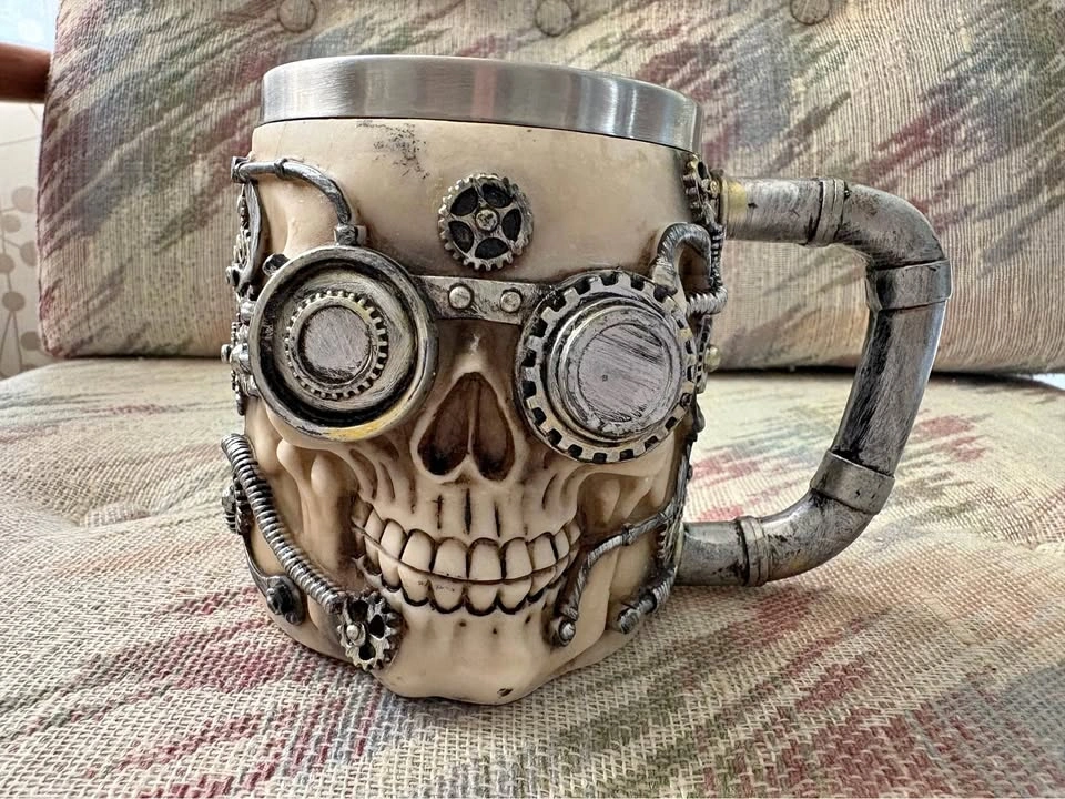 Steampunk Cyborg Skull Coffee Mug – 3D Gears & Pipes Tankard