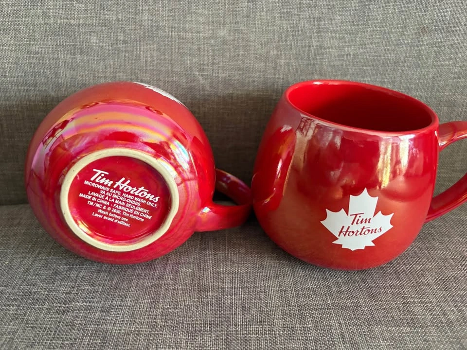 Lot of 2 Tim Hortons 2020 Red Metallic Shimmer Maple Leaf Coffee - photo 2