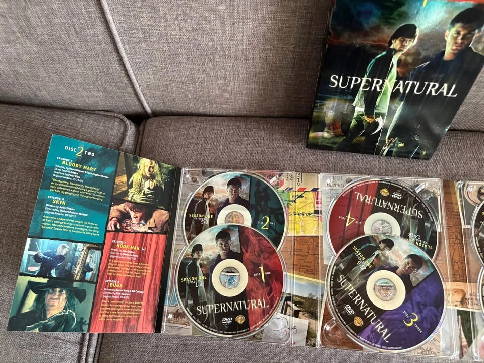 Supernatural Season 1 dvd set - photo 5