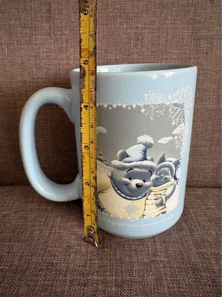 Disney Store Winnie the Pooh 2003 Winter Mug - photo 5