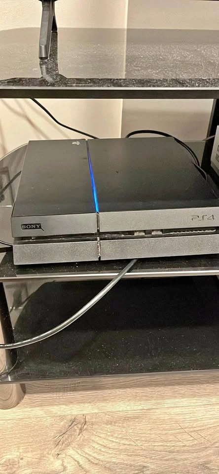 Ps4 Console with controller for trade or buy
