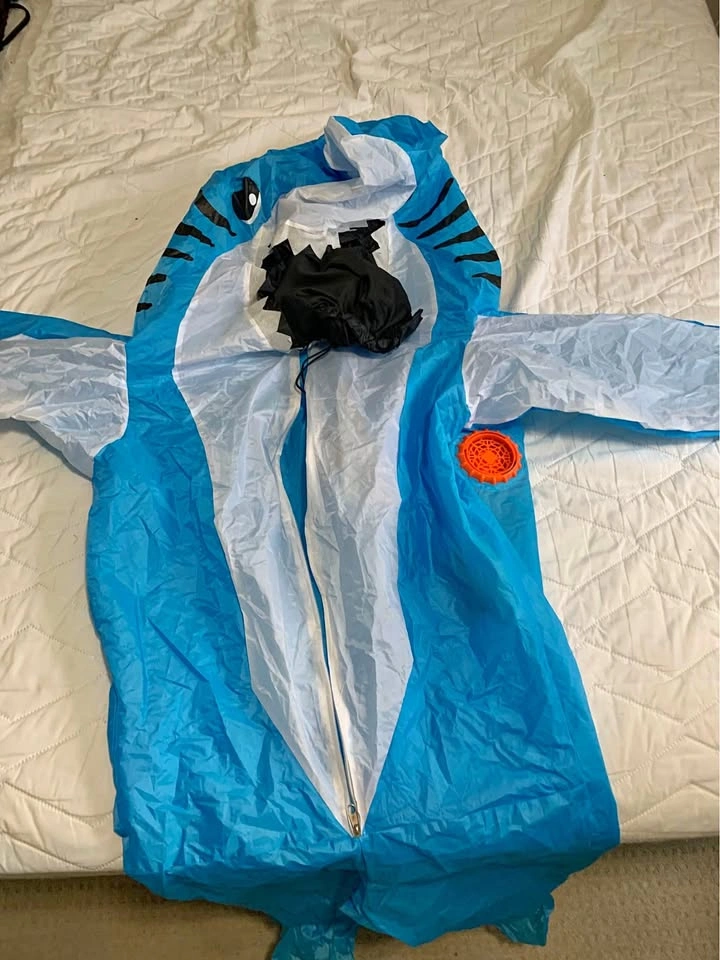 Kids inflatable shark costume Size small