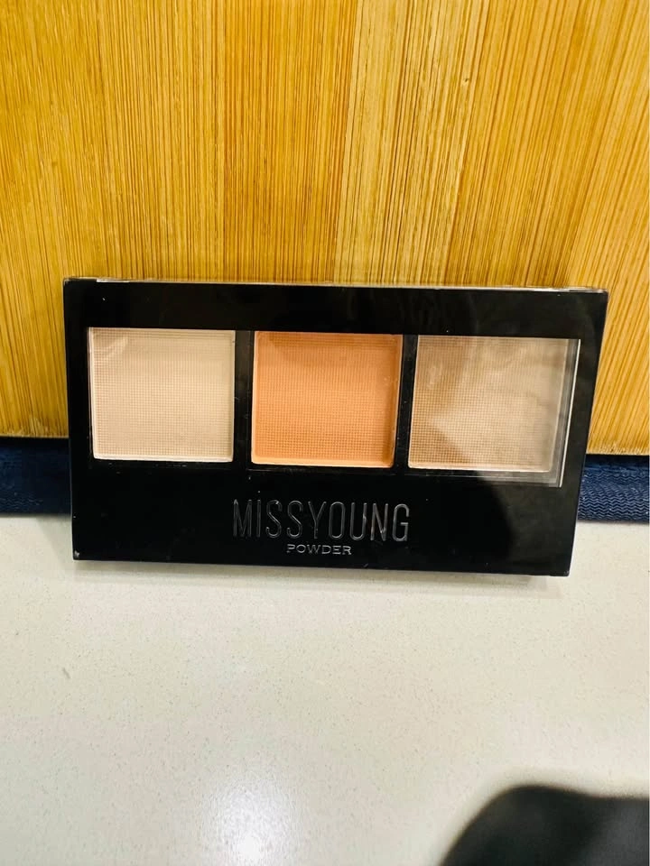 Miss Young Powder Palette - photo 2