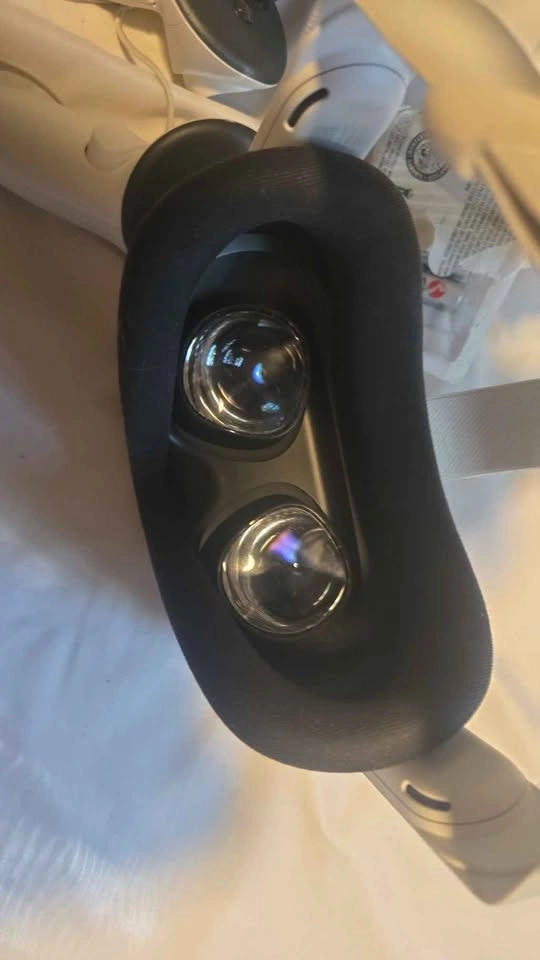 Meta quest 3s (Price negotiable) - photo 4