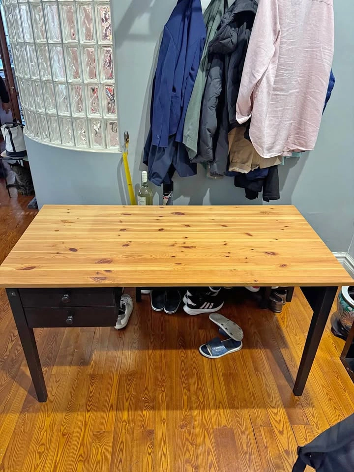 Computer desk (pine wood)