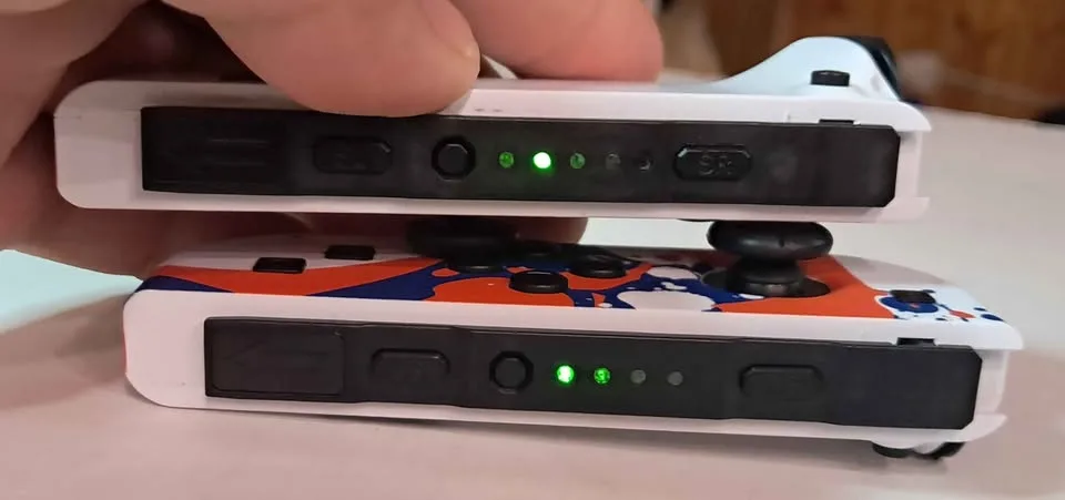 Third party 3ds joycons $25 for both image indicator(3)