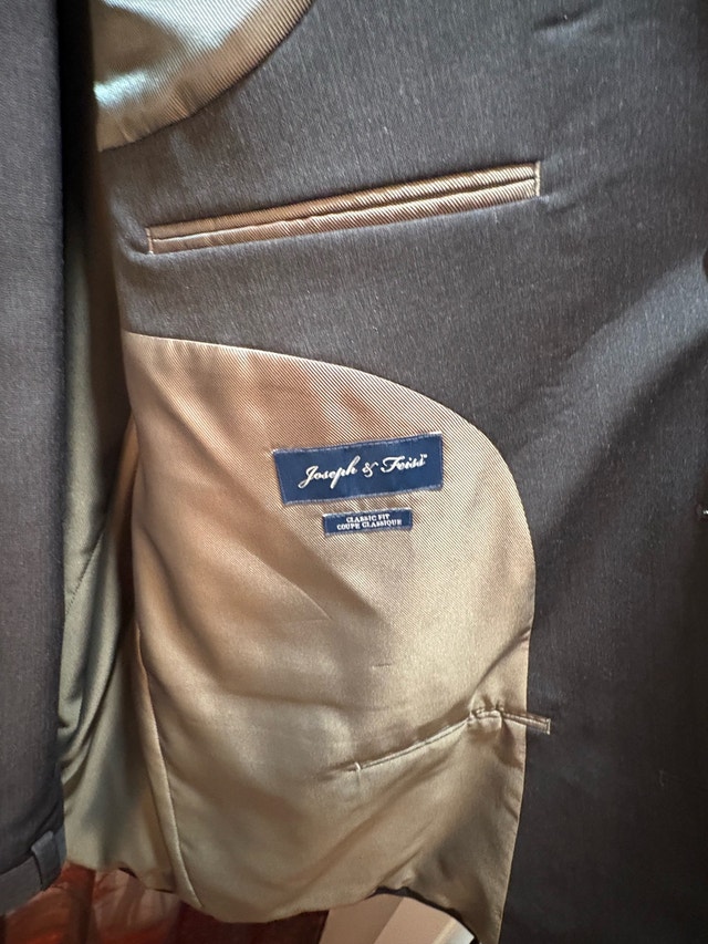 Joseph & Feiss Suit - photo 2