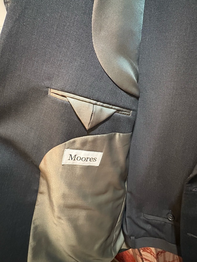 Joseph & Feiss Suit - photo 3