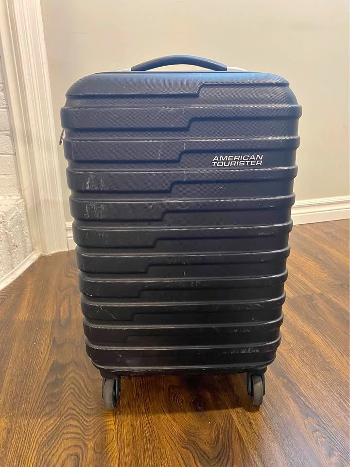 American Tourister Flashline Carry-On Spinner