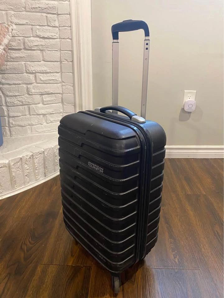 American Tourister Flashline Carry-On Spinner - photo 4