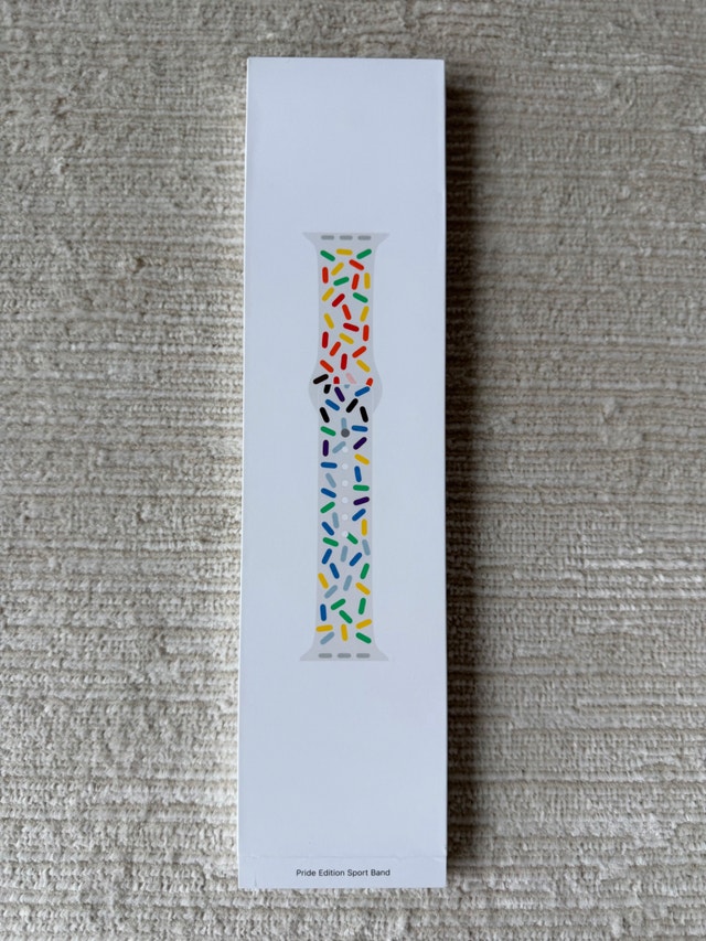 Apple Watch 41mm Pride Edition Sport Band – S/M – Open Box