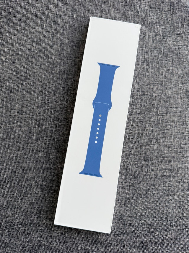 Apple Watch 44mm Linen Blue Sport Band – Brand New