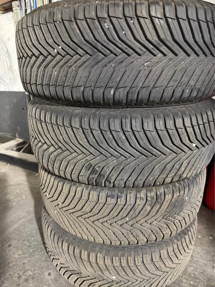 235/65/17 MICHELIN CROSS CLIMATE! DOT 2025