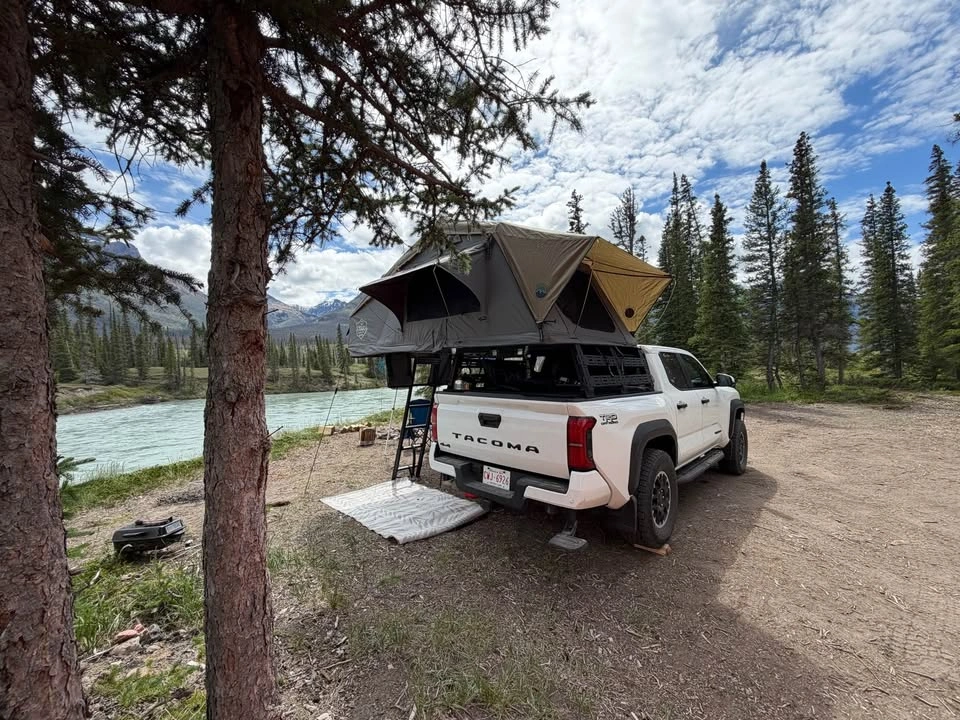 Overland Vehicle Systems Nomadic 3 Extended Roof Top Tent - photo 3