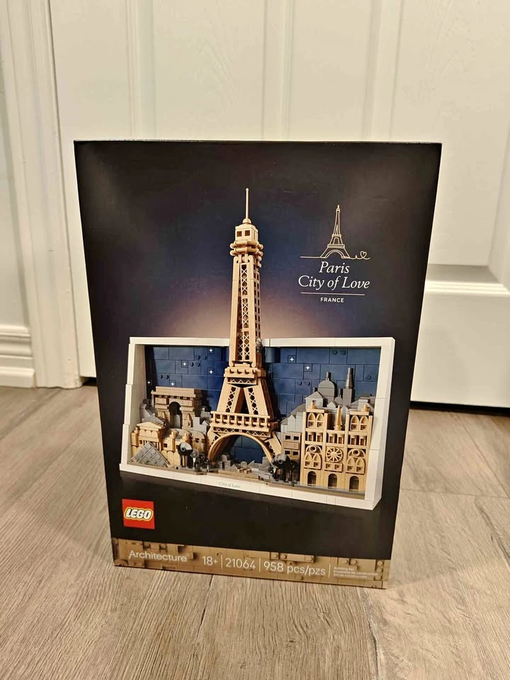 BNIB LEGO Architecture 21064 Paris - City of Love