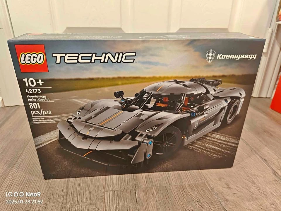 BNIB LEGO 42173 Technic Koenigsegg Jesko Absolut Grey Hypercar