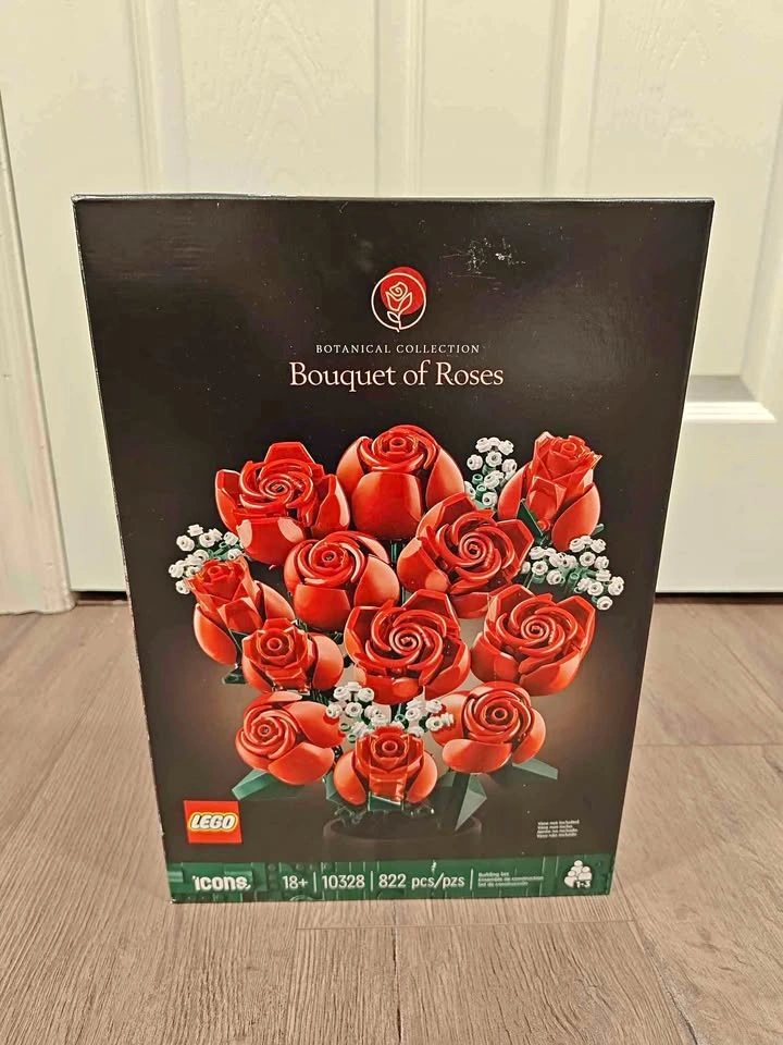 BNIB LEGO 10328 Icons Bouquet of Roses