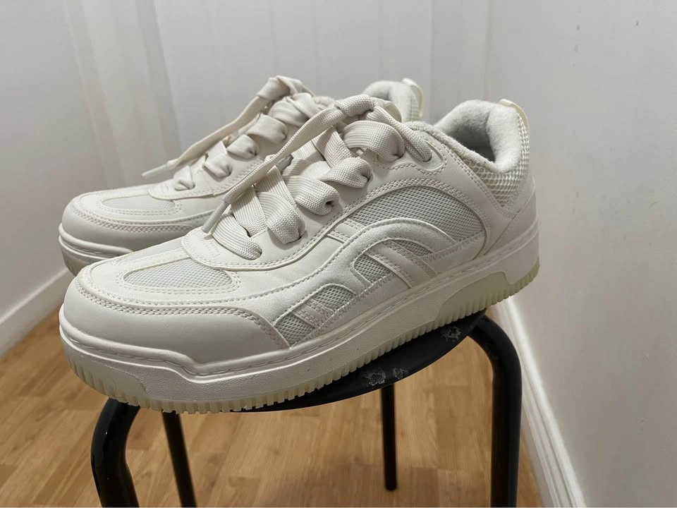 White Platform Sneakers 9.5 - photo 2