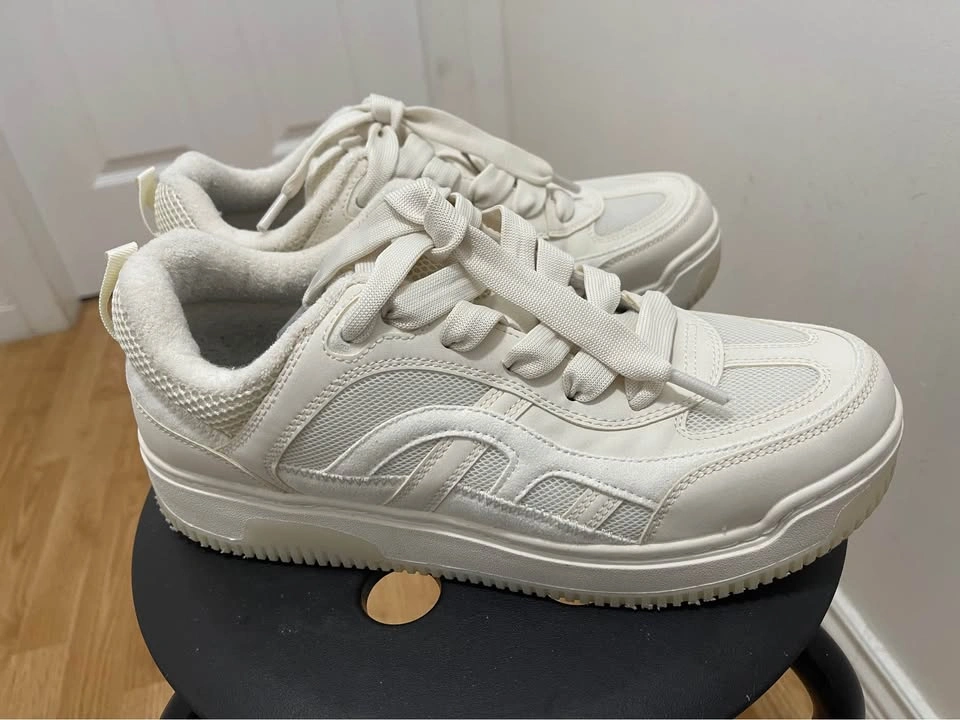 White Platform Sneakers 9.5 - photo 3