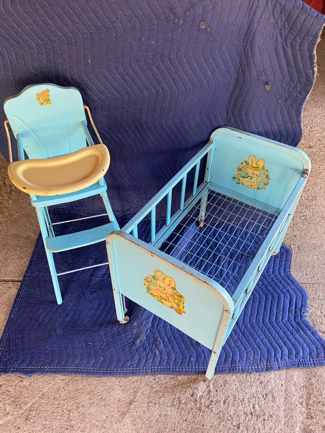 Collectable VINTAGE 1950's AMSCO Blue DOLL-E Highchair and Crib
