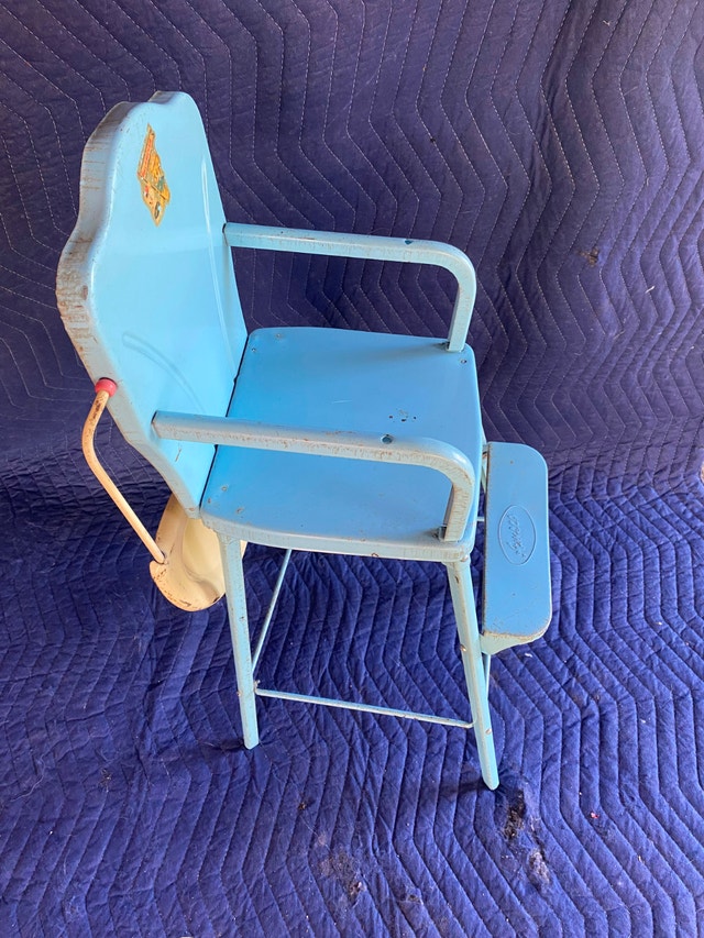 Collectable VINTAGE 1950's AMSCO Blue DOLL-E Highchair and Crib - photo 5