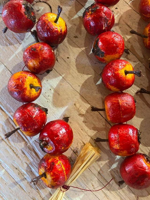 APPLES galore - $60 for the lot - photo 4