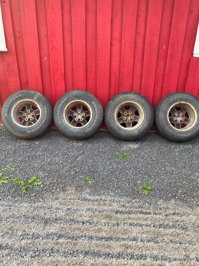 P245/75R16 All Season Tires on Dodge Alloy Rims - photo 2
