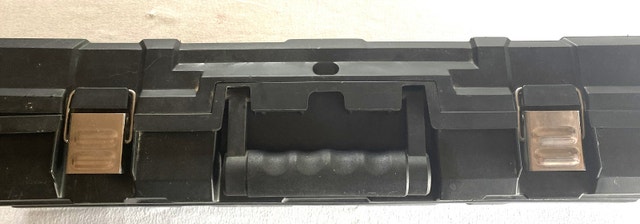 DEWALT 120V, 7.5A reciprocating saw with case and NEW blades - photo 2
